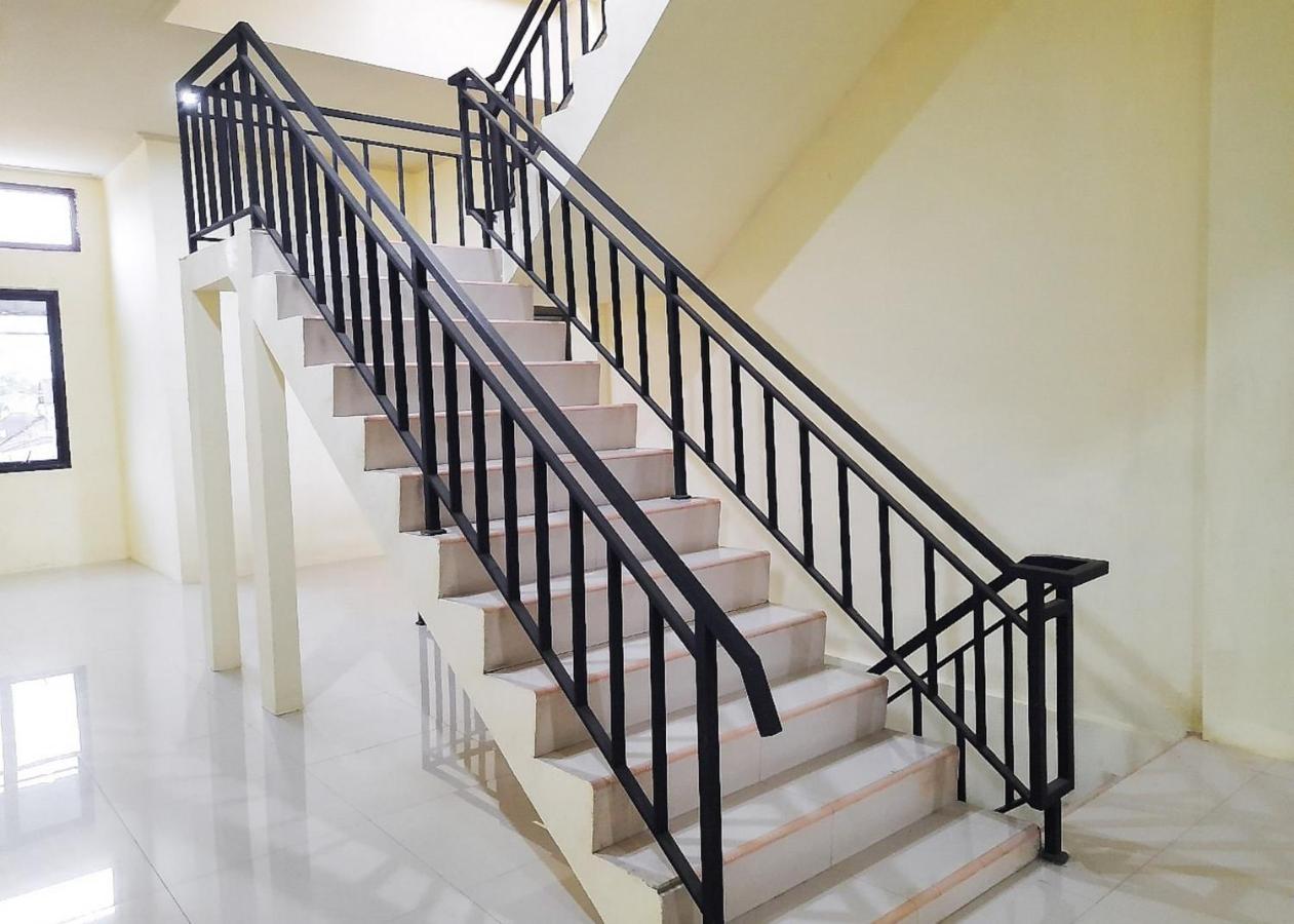 Reddoorz Syariah Near Transmart Jambi 2 Hotel Paalmerah Ngoại thất bức ảnh