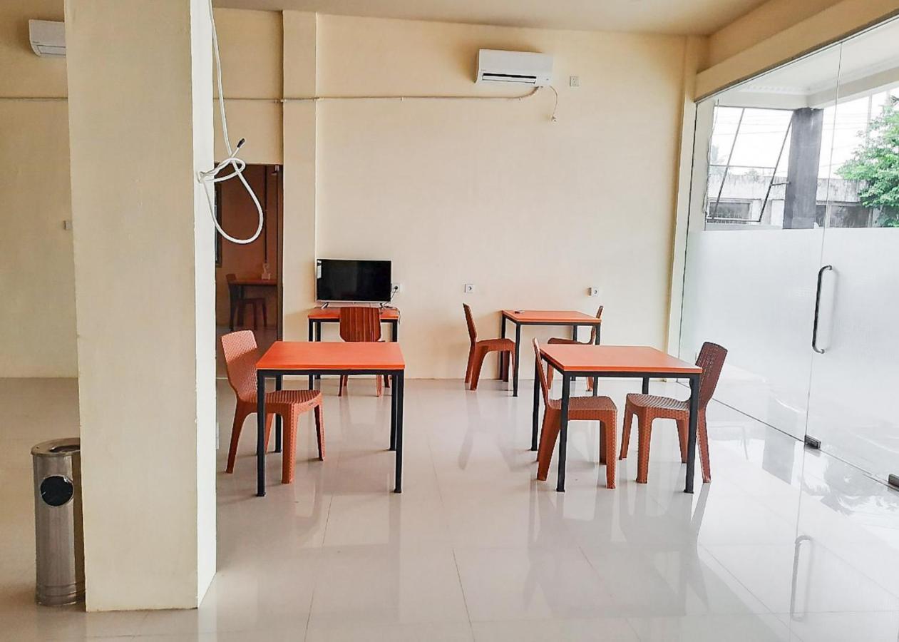 Reddoorz Syariah Near Transmart Jambi 2 Hotel Paalmerah Ngoại thất bức ảnh